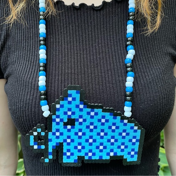 Wooli Perler Necklace - Picture 3 of 3